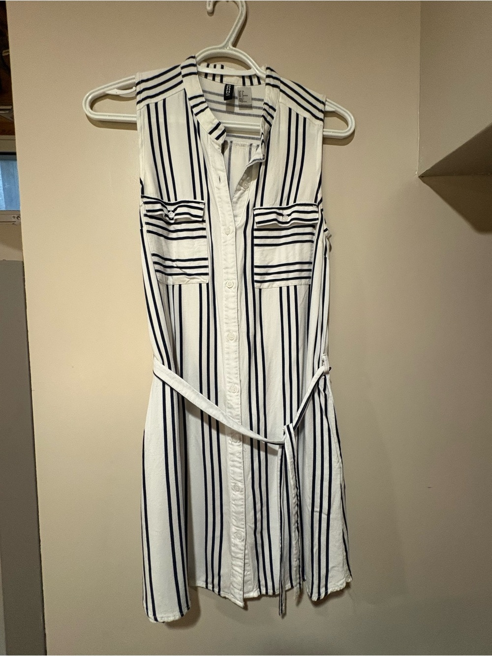 H&M Divided Sleeveless White and Navy Striped Shirt Dress